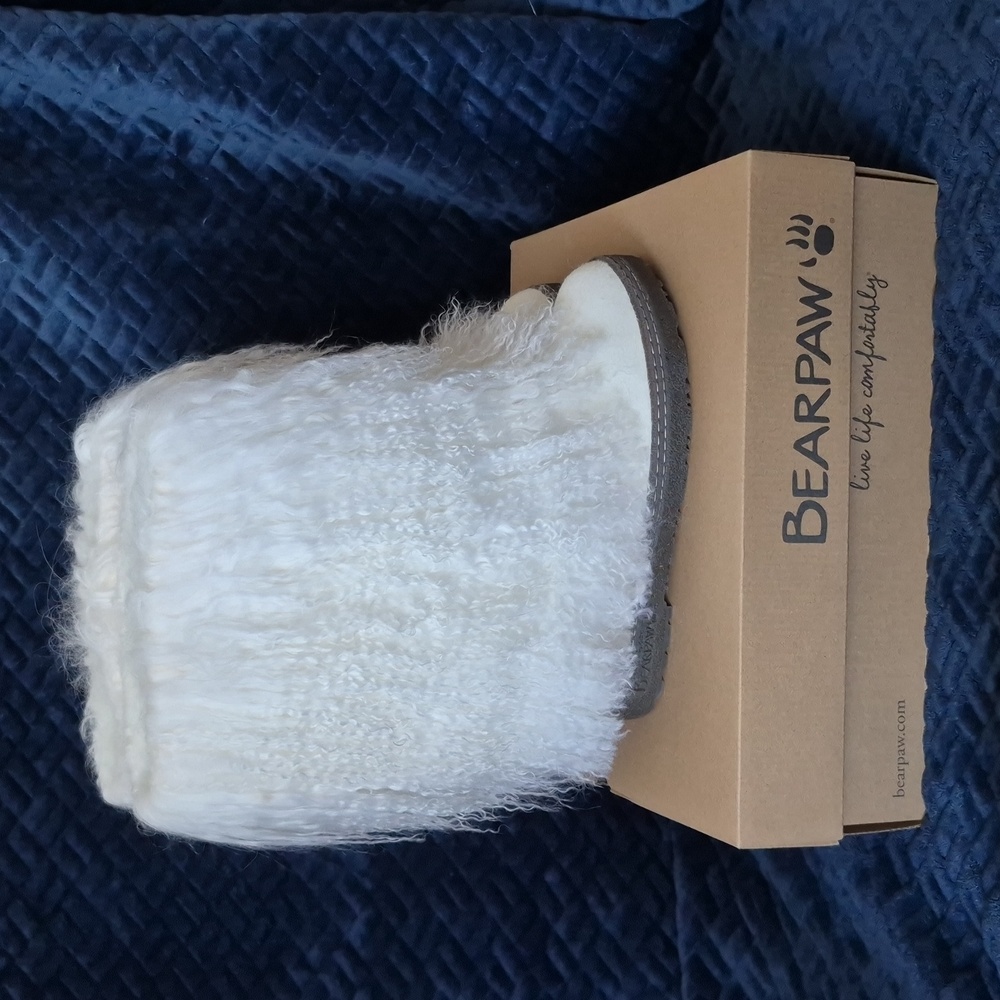 BearPaw Boetis II White Curly Lamb Sheepskin Footbed Boots Size 9, New W Tags